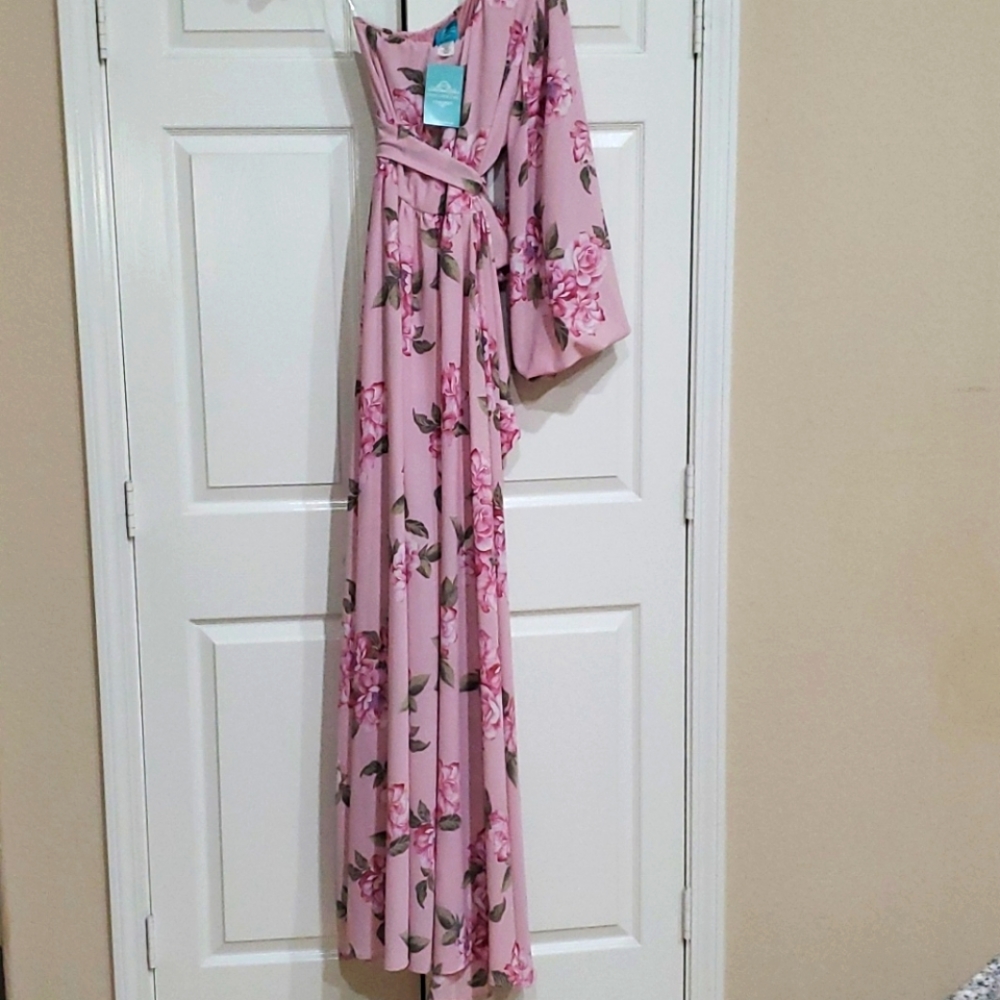 Stunning Dress Code Chic one sleve maxi deess